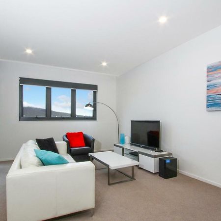 Iq Smart Apartments 704 Braddon Act Canberra Buitenkant foto