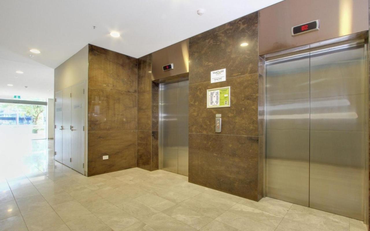 Iq Smart Apartments 704 Braddon Act Canberra Buitenkant foto