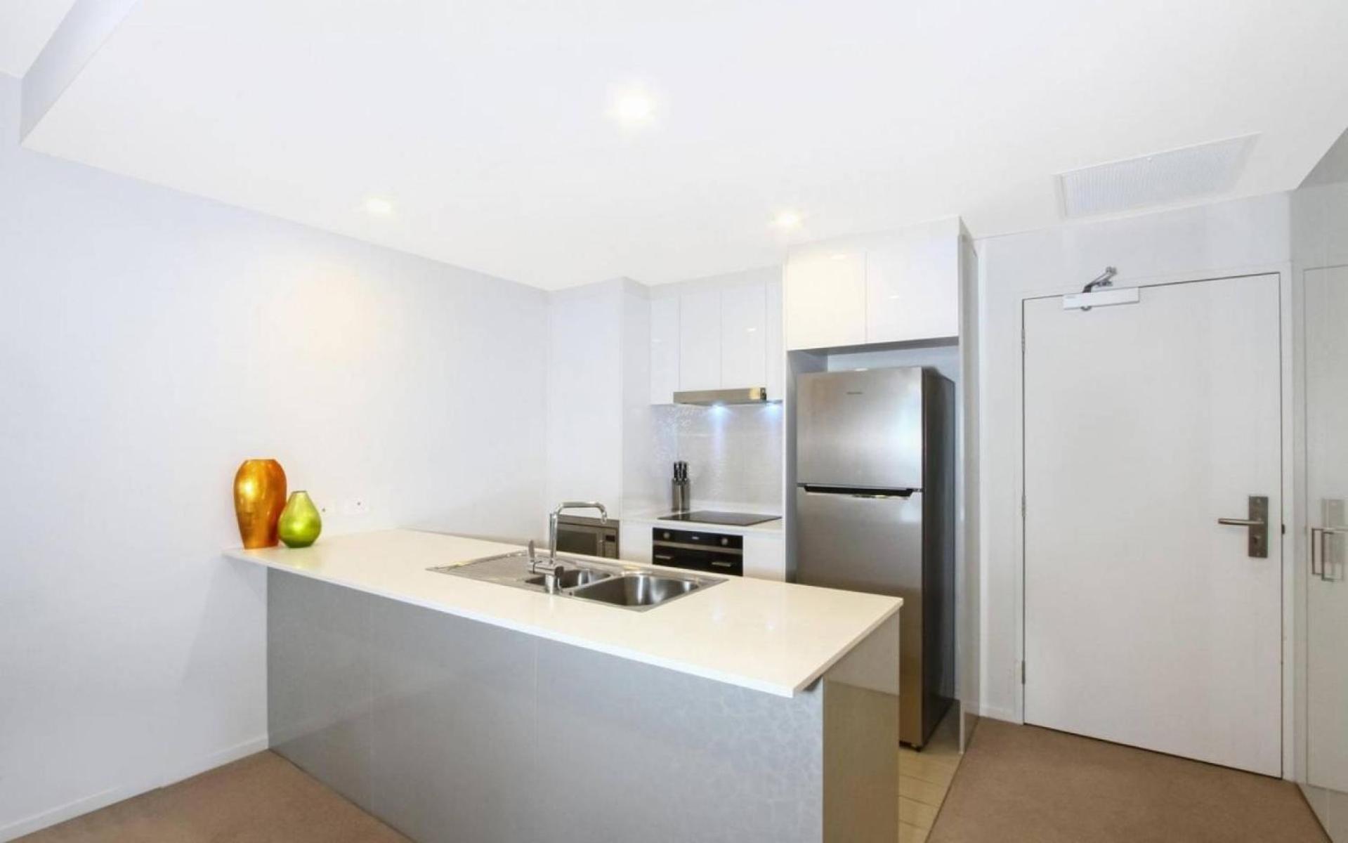 Iq Smart Apartments 704 Braddon Act Canberra Buitenkant foto