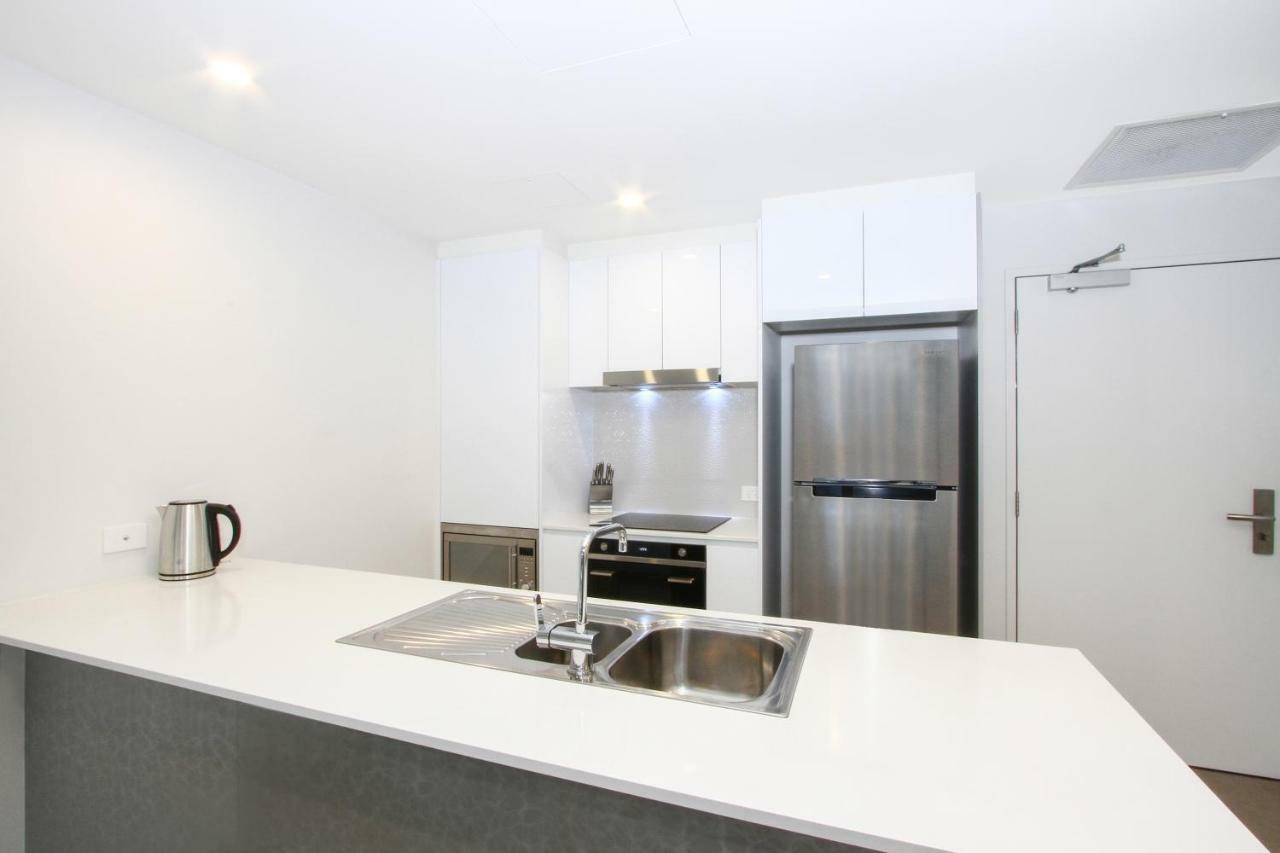 Iq Smart Apartments 704 Braddon Act Canberra Buitenkant foto